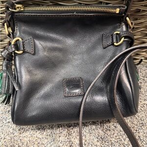 Elegant Navy Leather Crossbody Bag